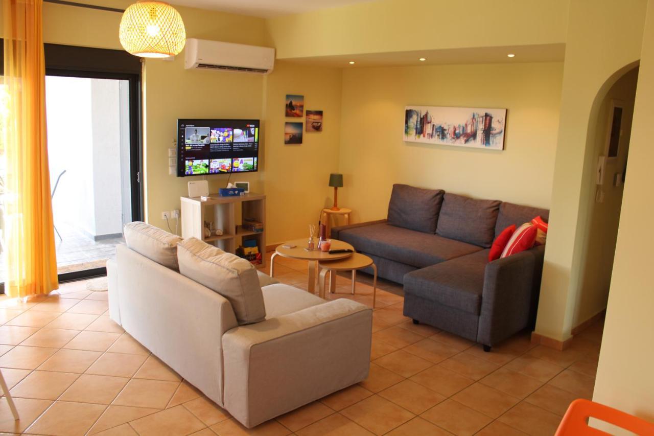 T&A Apartment,Near The Sea. Marathón Exterior foto
