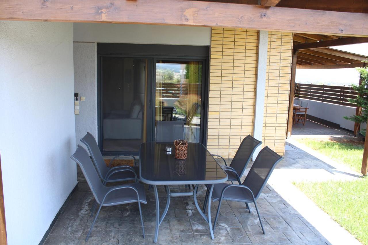 T&A Apartment,Near The Sea. Marathón Exterior foto